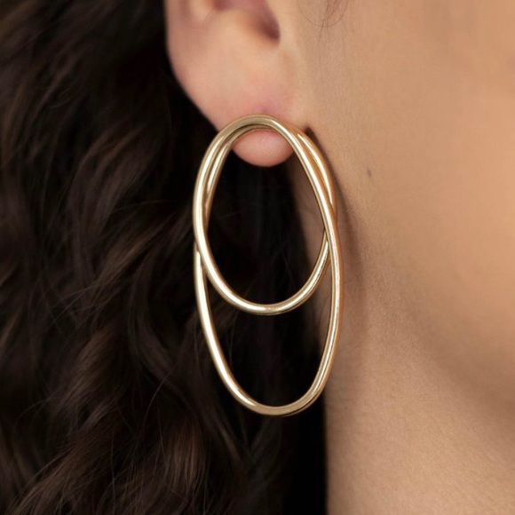 So Oval Dramatic Gold Earrings NWT